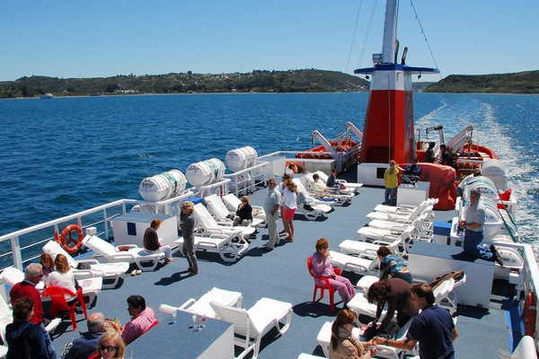 Skorpios II_deck