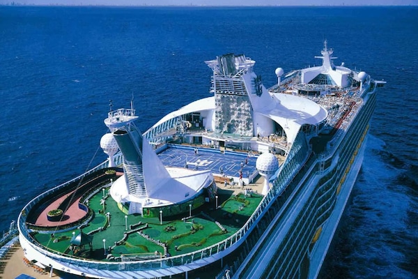 Image Voyager of the Seas 10