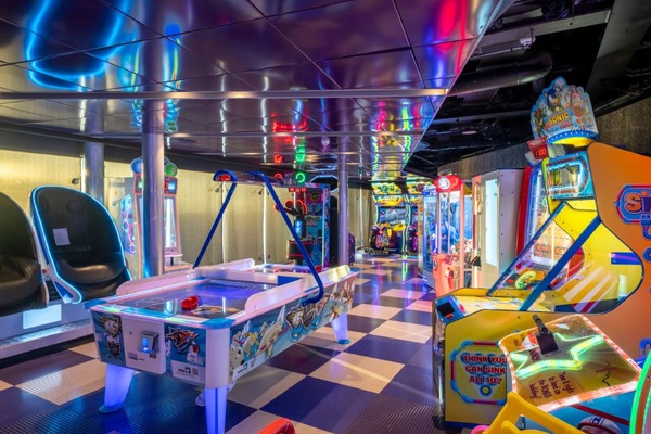 MSC World Europa Bars