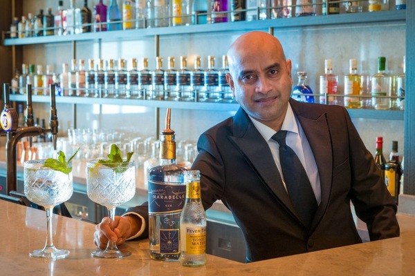 Iona Gin Specialist