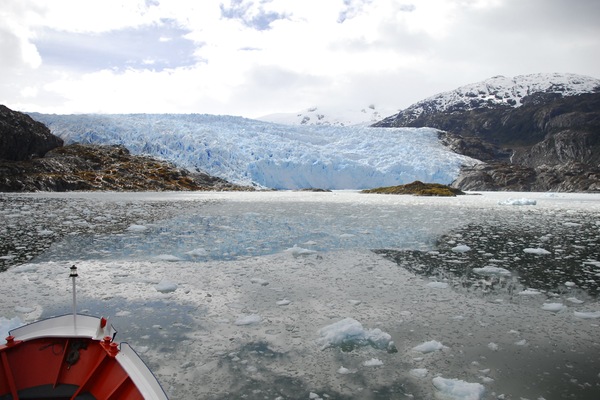 Kawesar_Glacier_El_Brujo