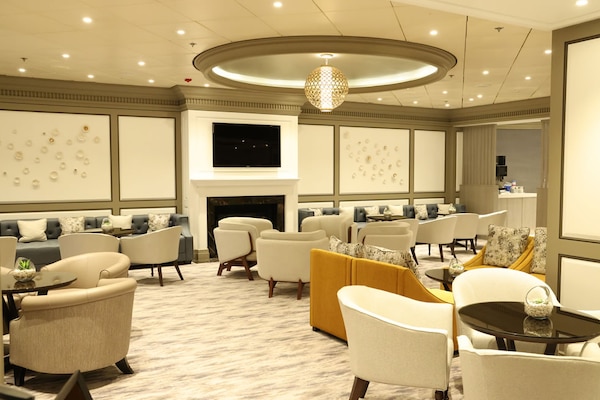 Image Celebrity Infinity 17