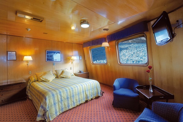 Skorpios II Master Suite