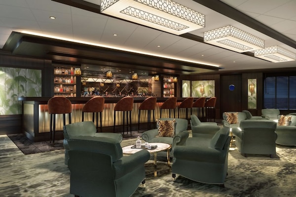 Image Norwegian Encore 19