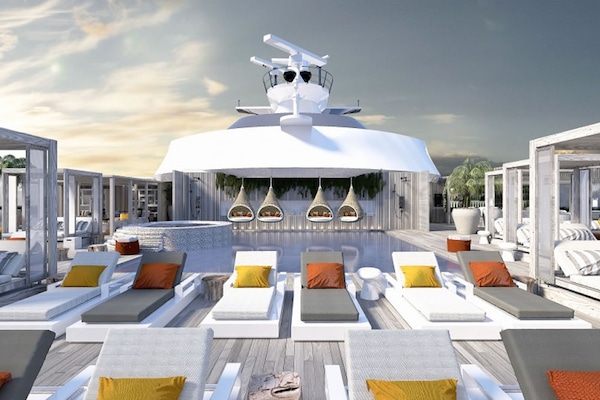 Image Celebrity Edge 15