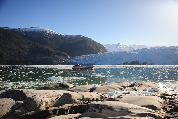 Kawesar_Glacier_Amalia
