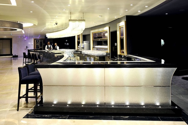 Britannia_BlueBar