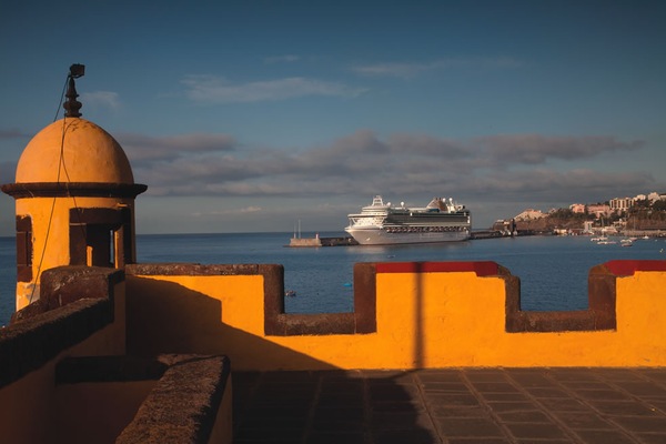 Azura_ashore