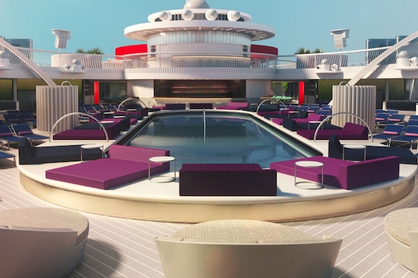 Aquatic Club Pool Oasis