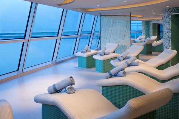Image Celebrity Reflection 10