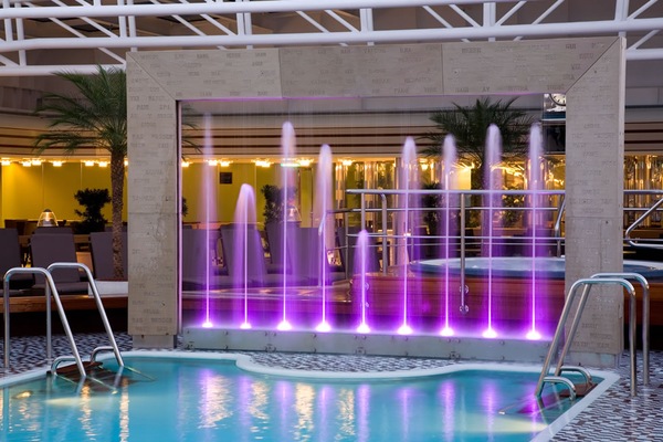 msEurodam_LidoPoolNight