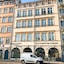 Le Phenix Hotel