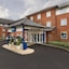 Holiday Inn Express London Gatwick - Crawley By Ihg