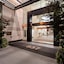 Auberge Vancouver Hotel