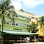 Pelican Hotel