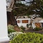 Lighthouse Lodge And Cottages