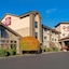 Best Western Plus Mill Creek Inn