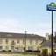 Days Inn & Suites By Wyndham Euless Dfw Airport South