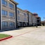 La Quinta Inn & Suites By Wyndham Alvarado
