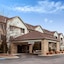 La Quinta Inn & Suites By Wyndham Milwaukee Delafield