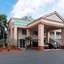 Econo Lodge Inn & Suites