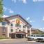 Super 8 By Wyndham Bloomington Airport