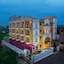 Foxoso Taj View Hotel