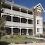 Auldington Hotel