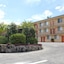 Aza Motel