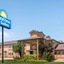 Days Inn & Suites By Wyndham Wichita