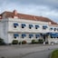 Port Hotel