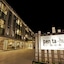 Pentahug Hotel