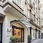 Mirrors Hotel