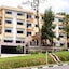 Hill View Hotel & Apartments