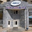 Mikos, Otel'