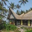 Absolute Beachfront Romantic Villa Laut