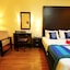 Oyo 2159 Hotel Sn Sujatha Inn