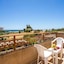 Gennadi Blue Hotel