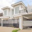 Oyo 3512 Golden White House