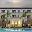 MARINA PRESIDENTIAL SUITE w AMAZING VIEWS & AMENITIES