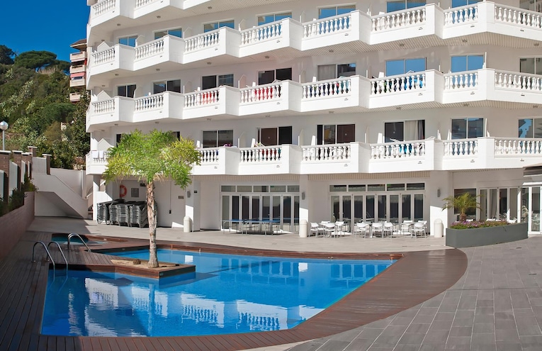 Swimming pools - 2