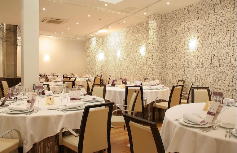 Restaurants - 1