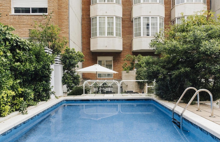 Swimming pools - 2