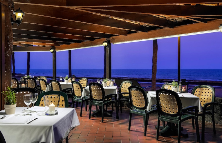 Restaurants - 8