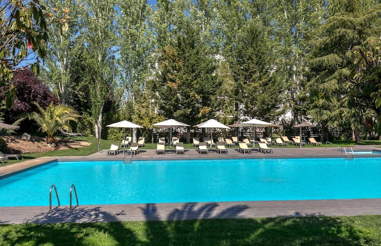 Swimming pools - 1