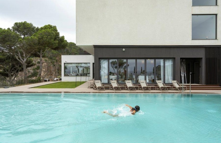 Swimming pools - 3
