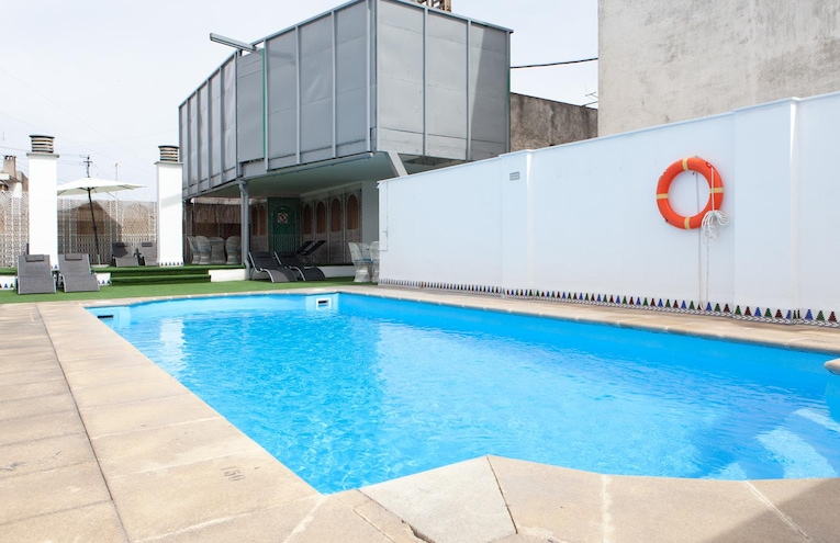 Swimming pools - 1