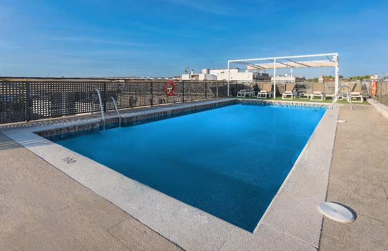 Swimming pools - 1