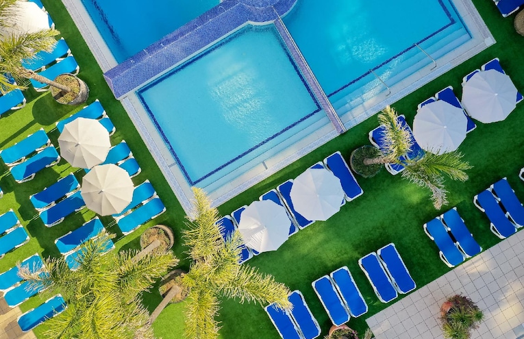 Swimming pools - 2