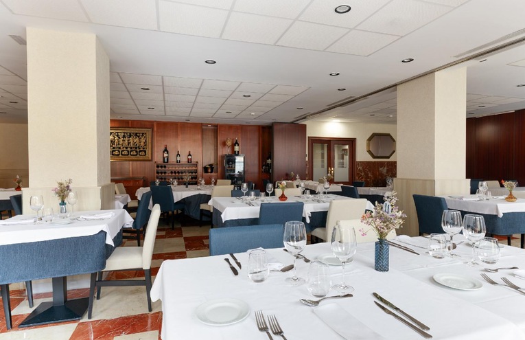 Restaurants - 8